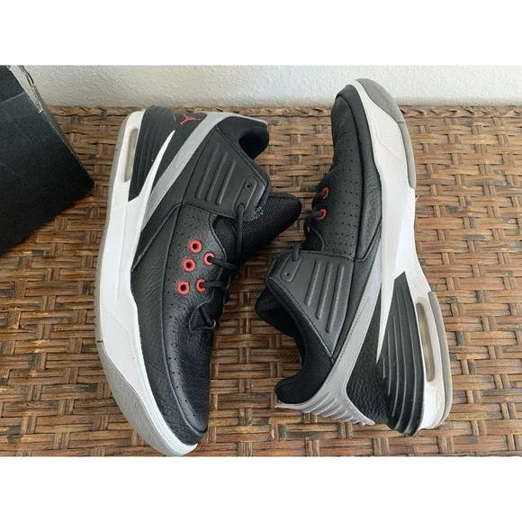 - Jordan Max Aura 5 Black Cement Size 11.5 W/ Box